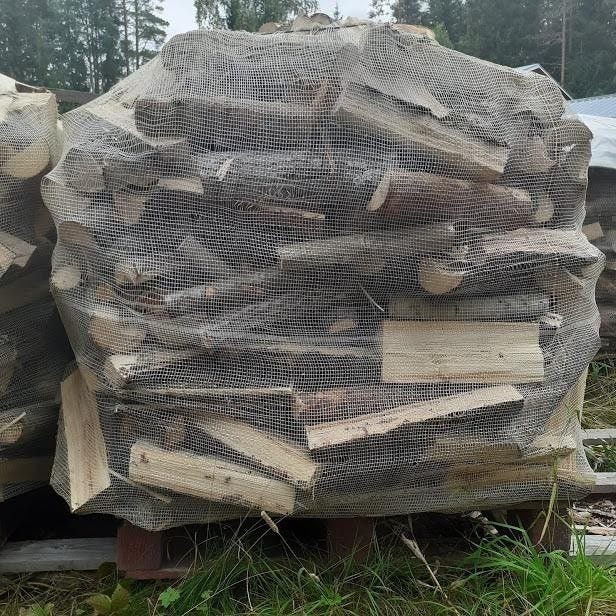 Koivu ja sekalapuja,halkoja.Kotiinkuljetus