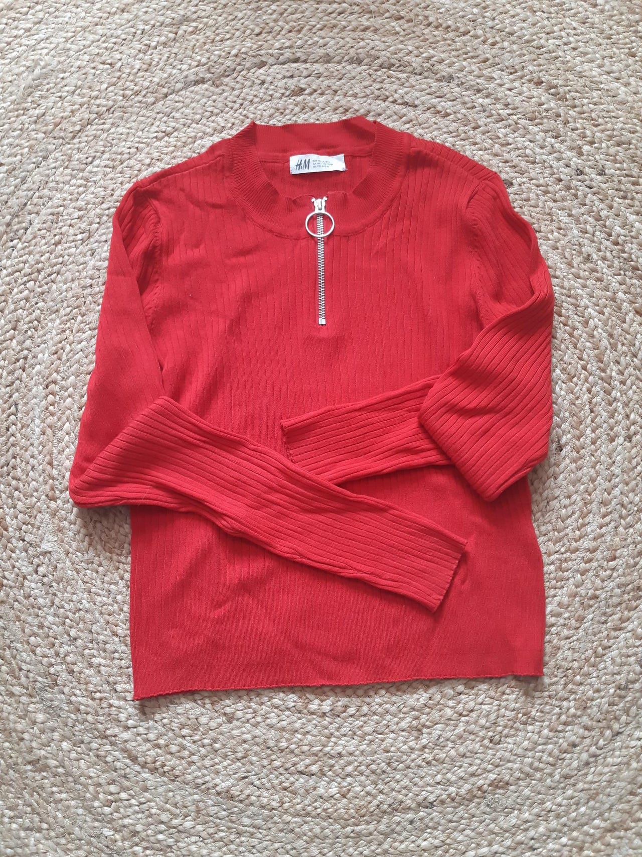 Punainen neule 170cm
