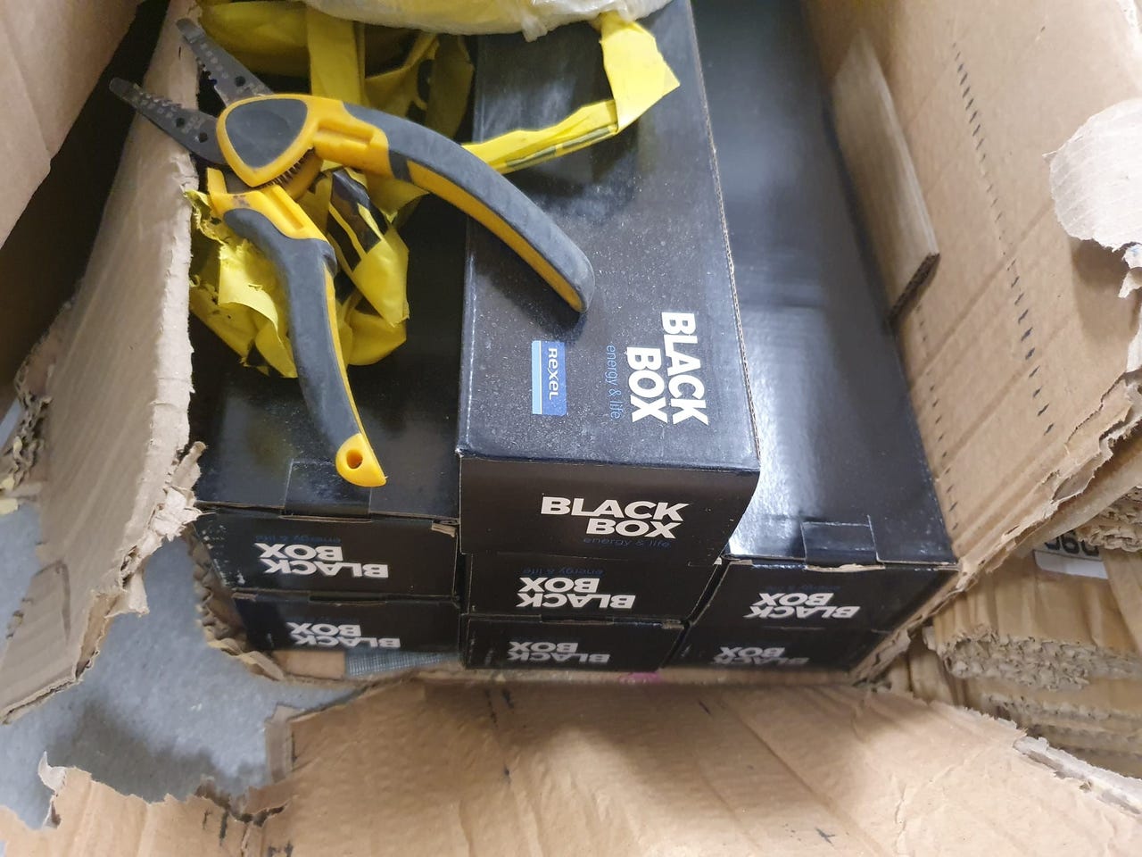 Airam Workpoint 11w 8 kpl