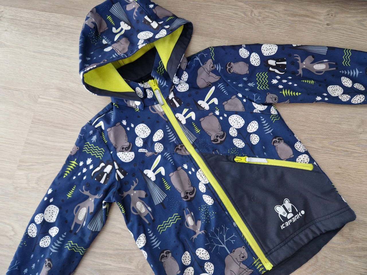 Icepeak upea softshelltakki koko 110
