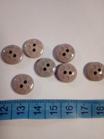 Beige kukka nappi 13mm