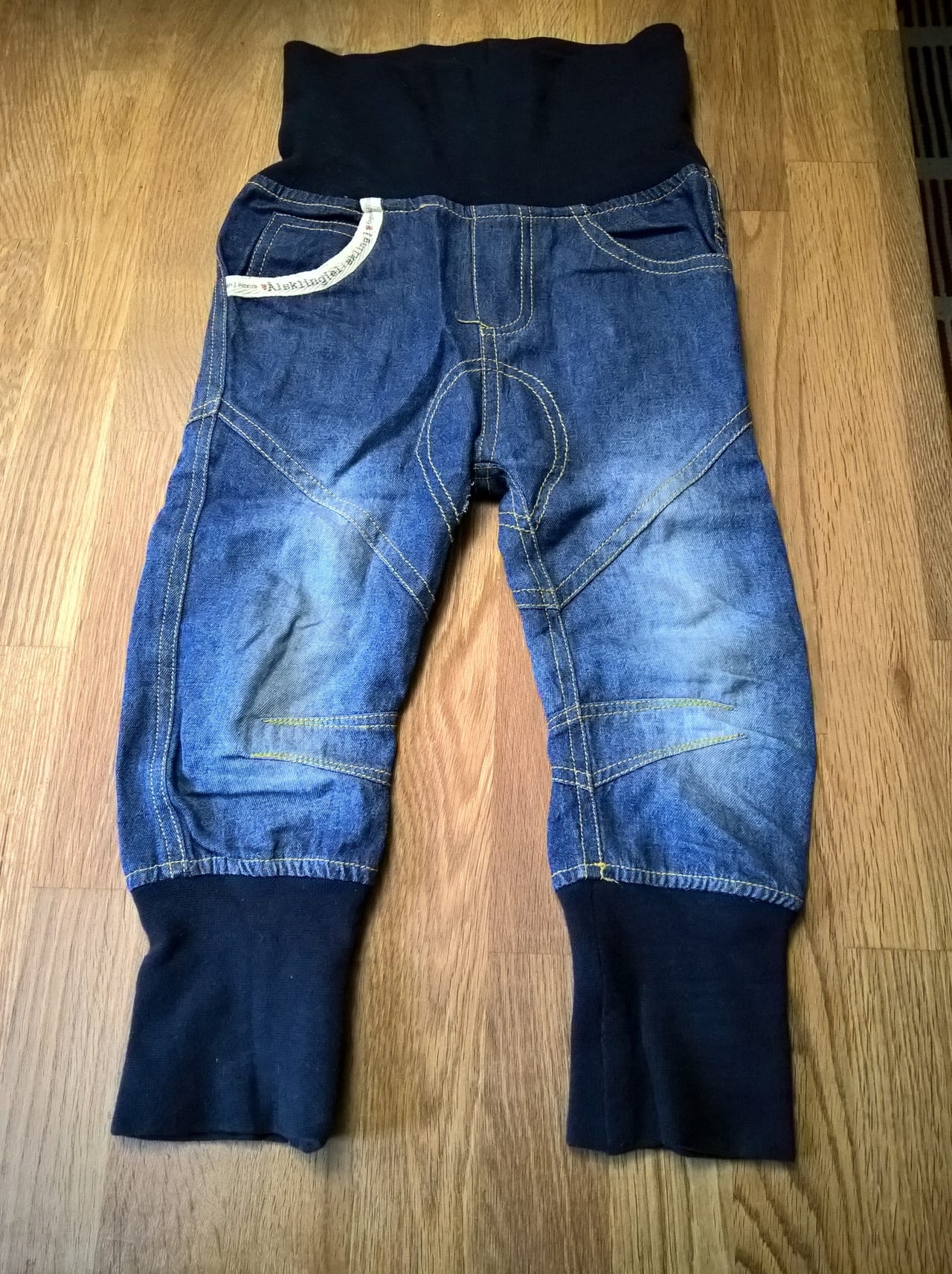 Lundmyr of Sweden Älskling resorifarkut 12-24kk
