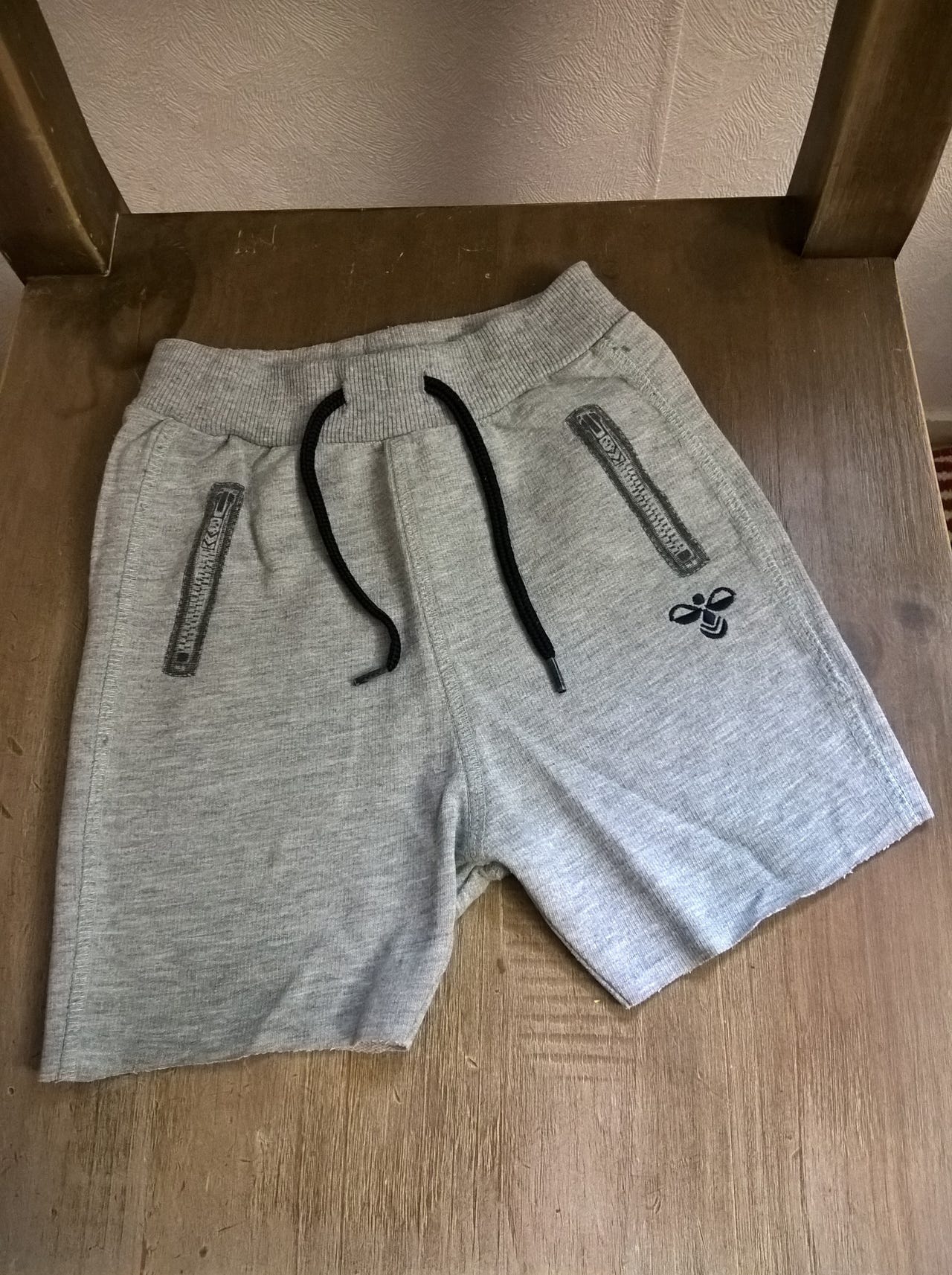 Uudenveroiset Hummel collegeshortsit 86cm