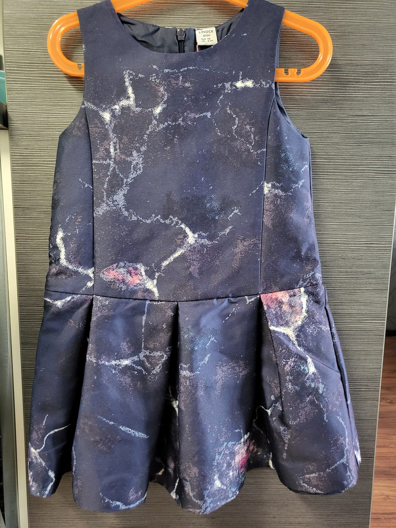 116 Juhlamekko Lindex