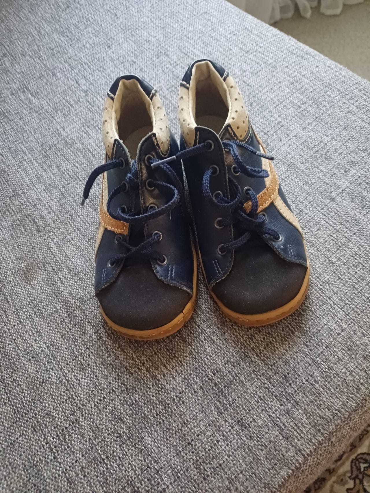 Lasten välikausikengät koko 24