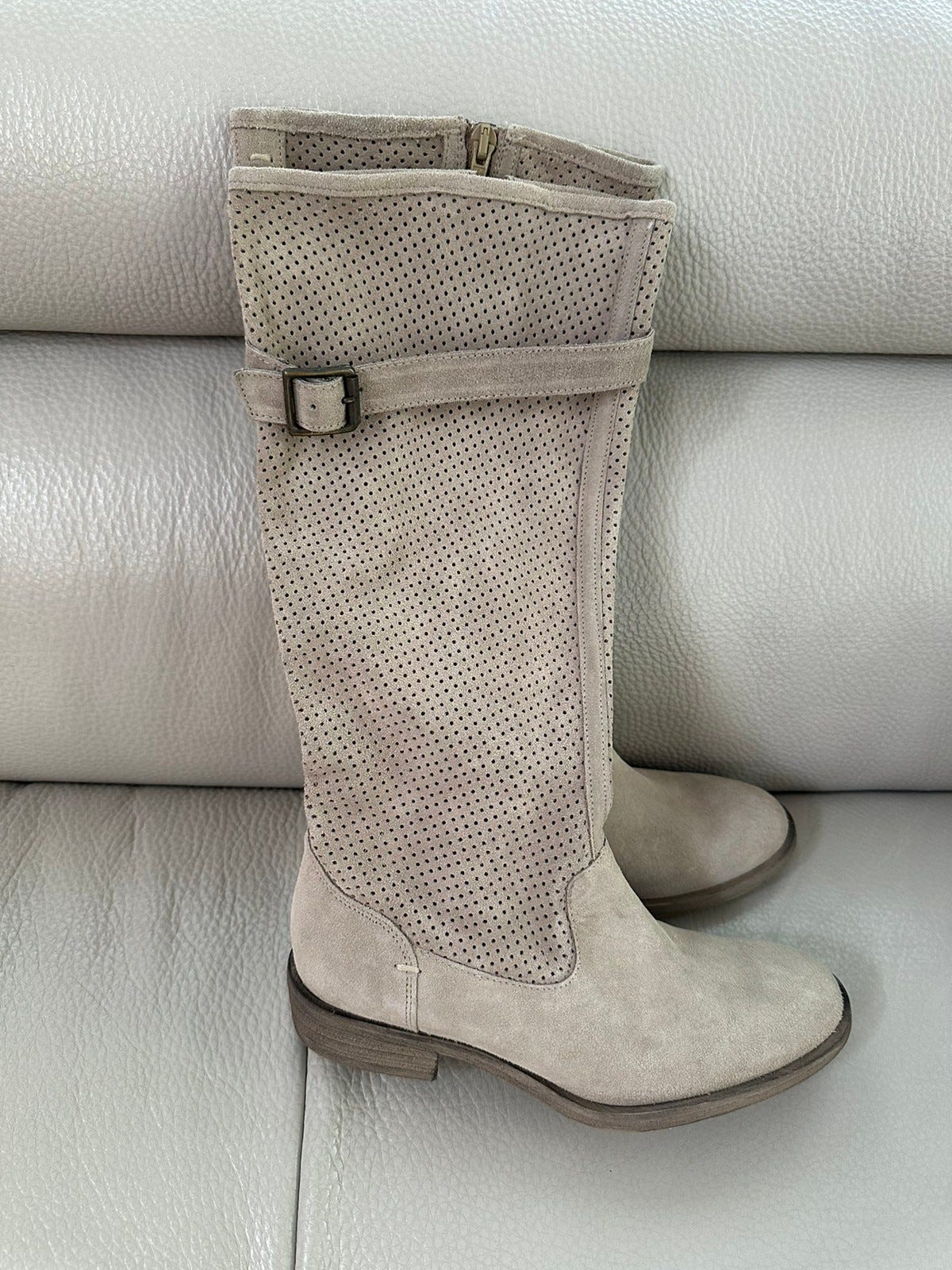 Pier One uudet saappaat, 37