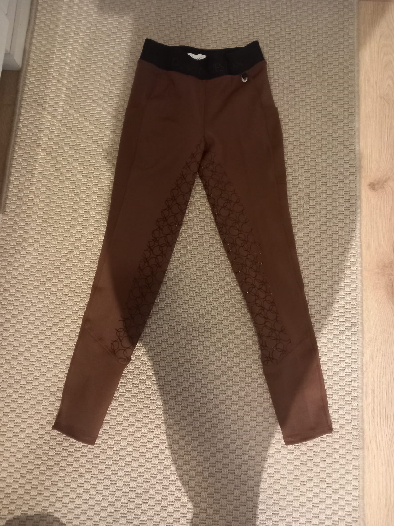 Leggingsi  malliset ratsastushousut koko 160cm