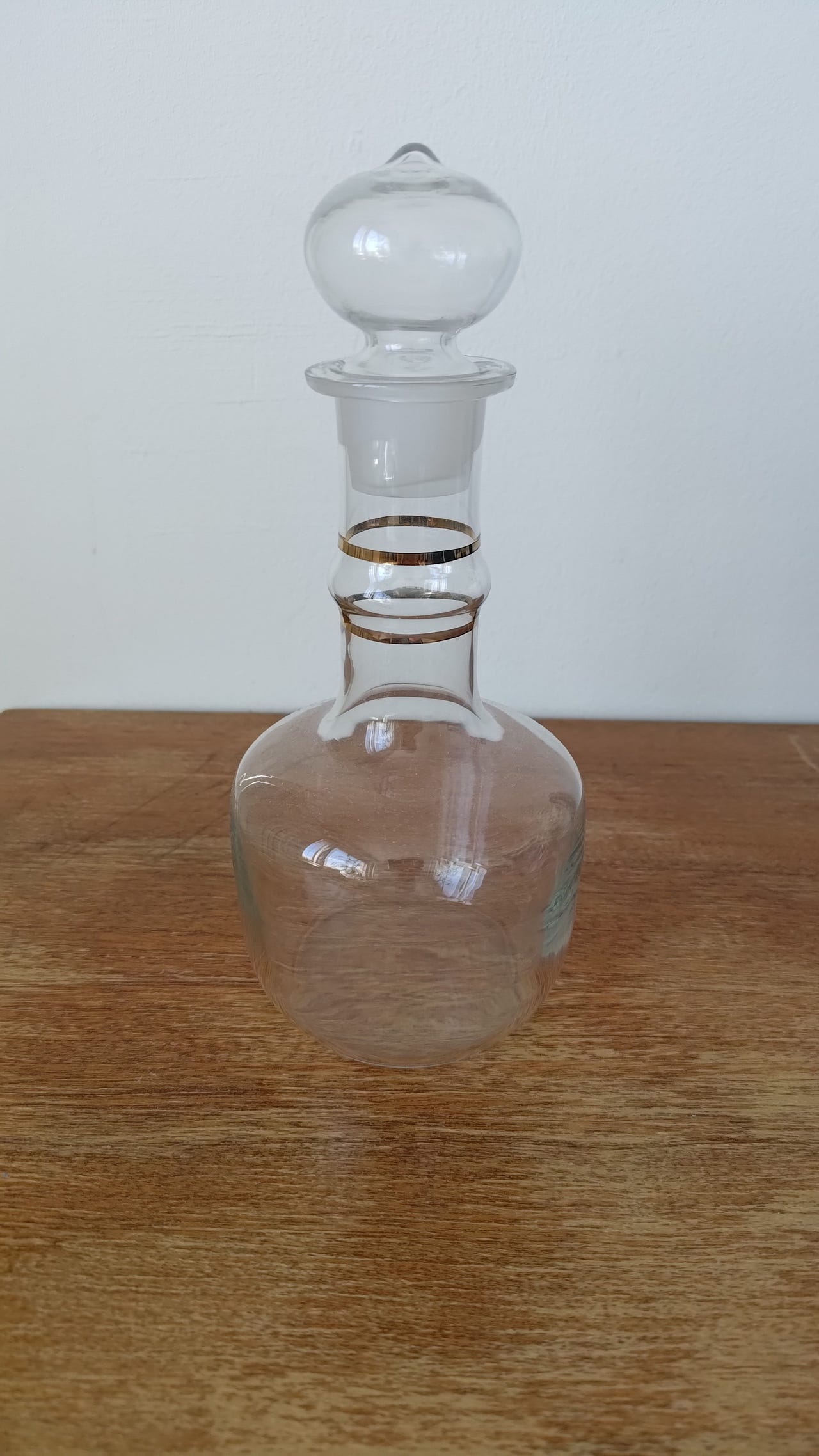 Glass carafe