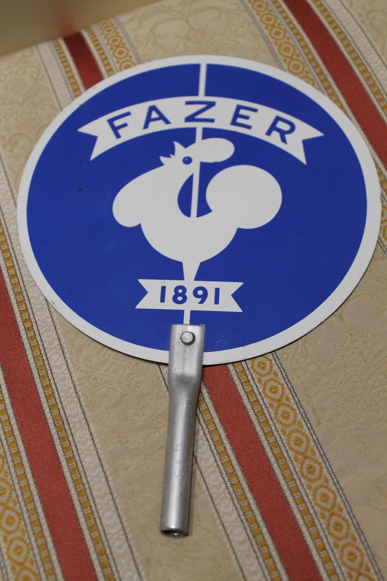 Fazer upea kunto kukko vintage 1950 luku 23cm karkkiteline mainoskyltti