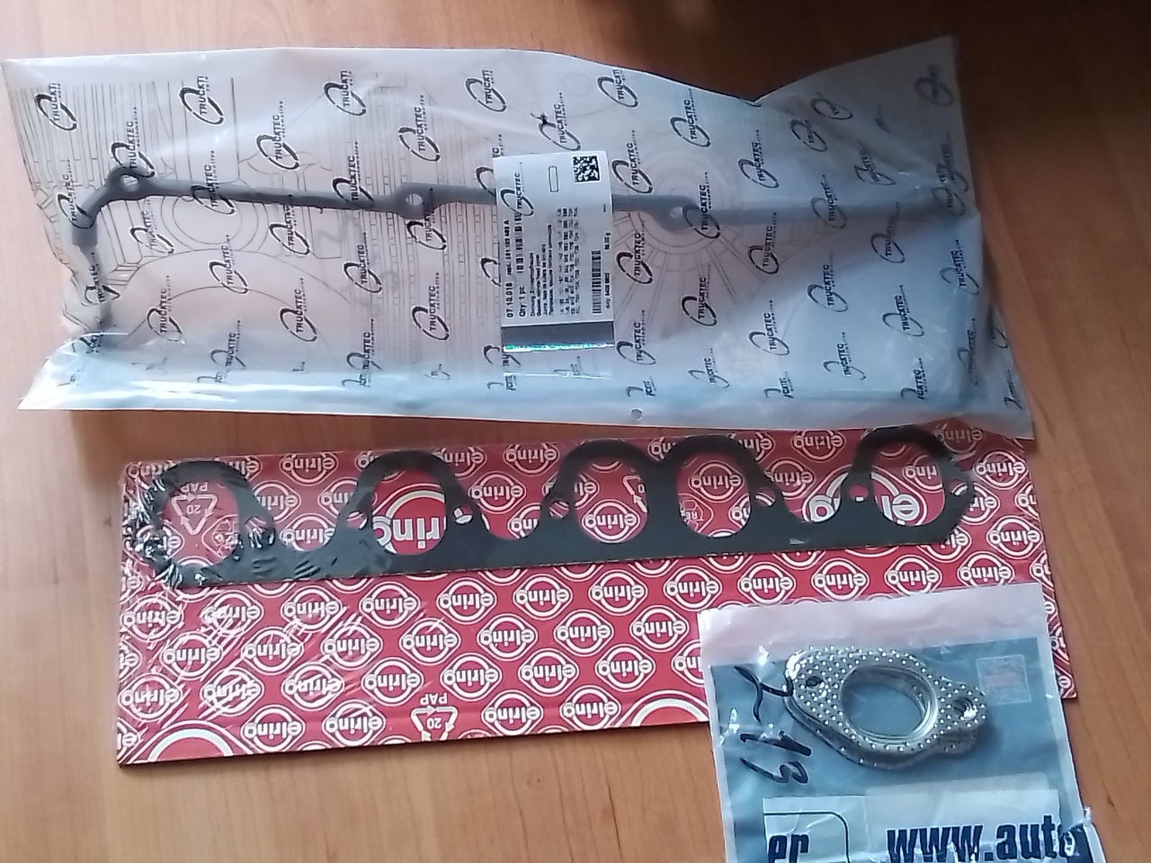 Imusarjan ja pakosarjan tiivisteet, VW AUDI