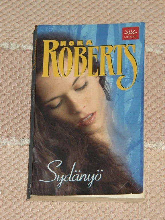 Nora Roberts: Sydänyö, 2004