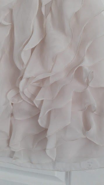 Beige värinen mekko