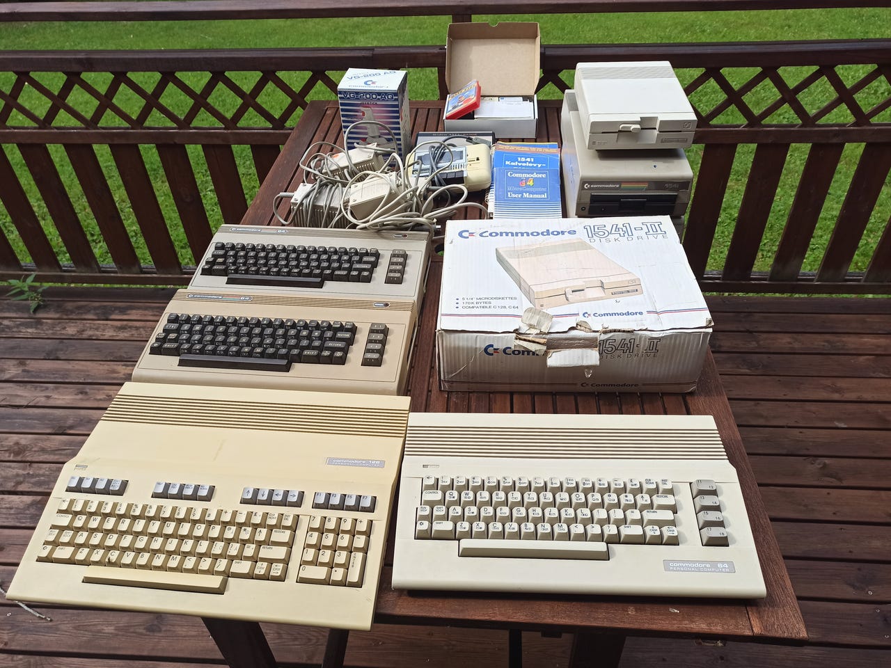 Commodore C64, C64C, C128 paketti | Tori