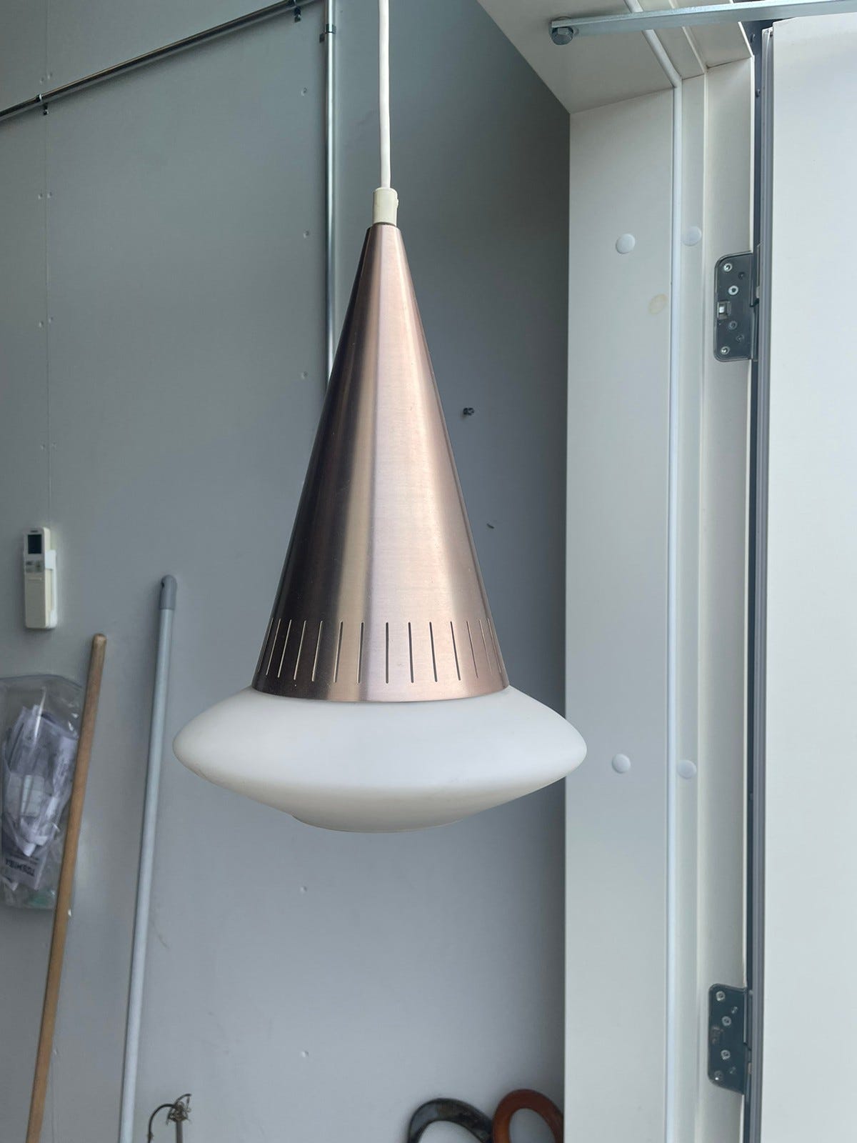 Design kattovalaisin