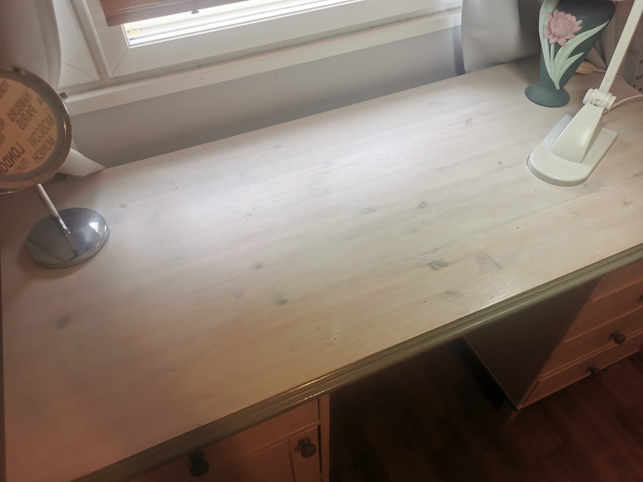 Koulupöytä
