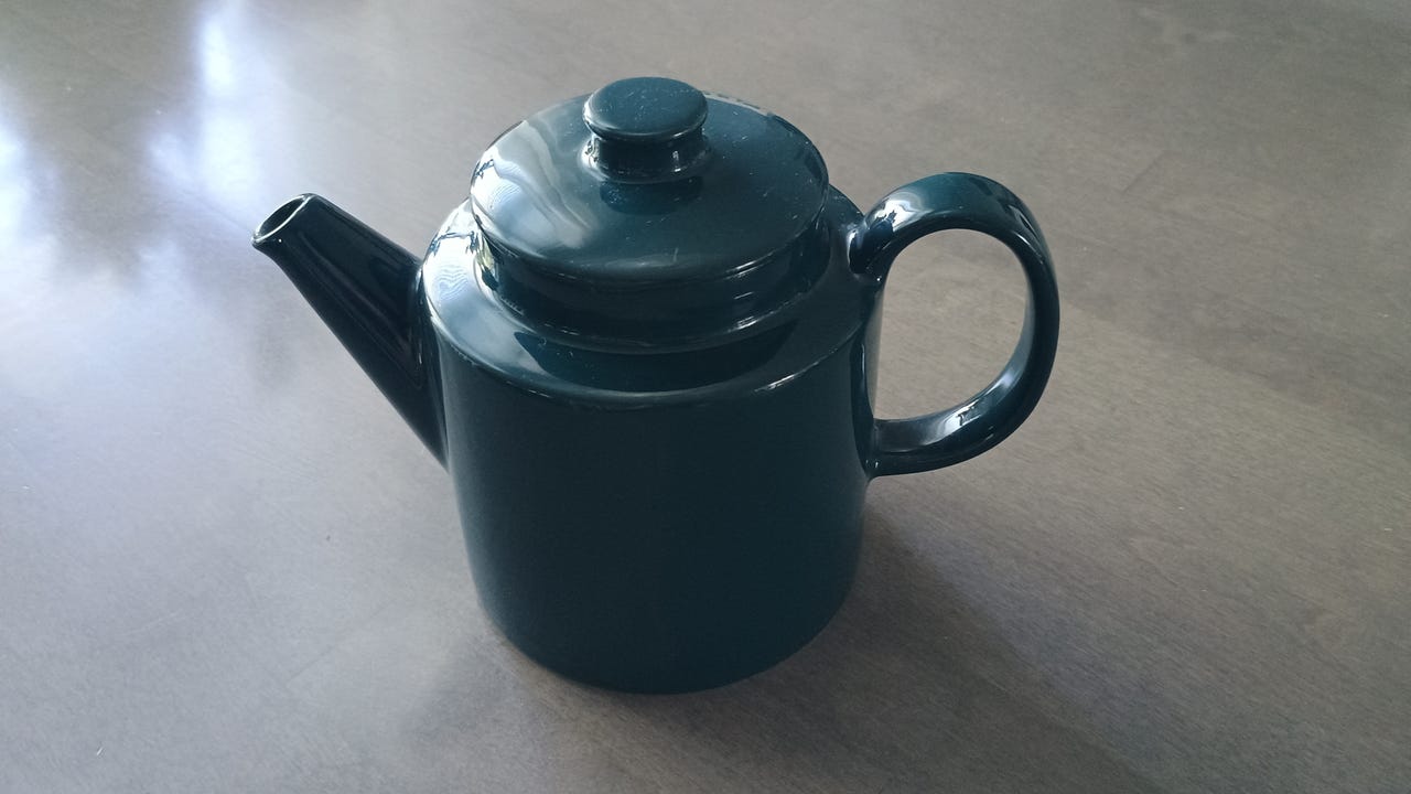 Teema Teekannu tummanvihreä