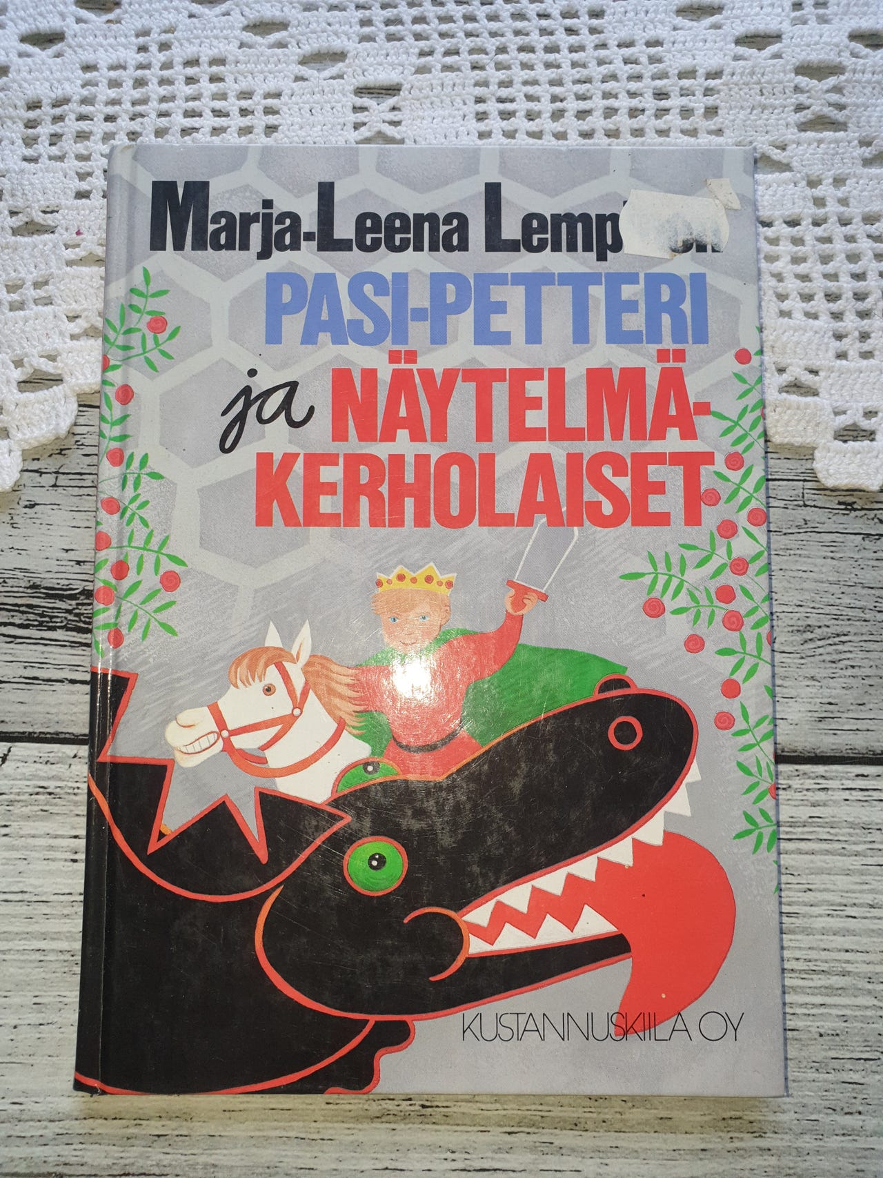 Lempinen: Pasi-Petteri ja näytelmäkerholaiset