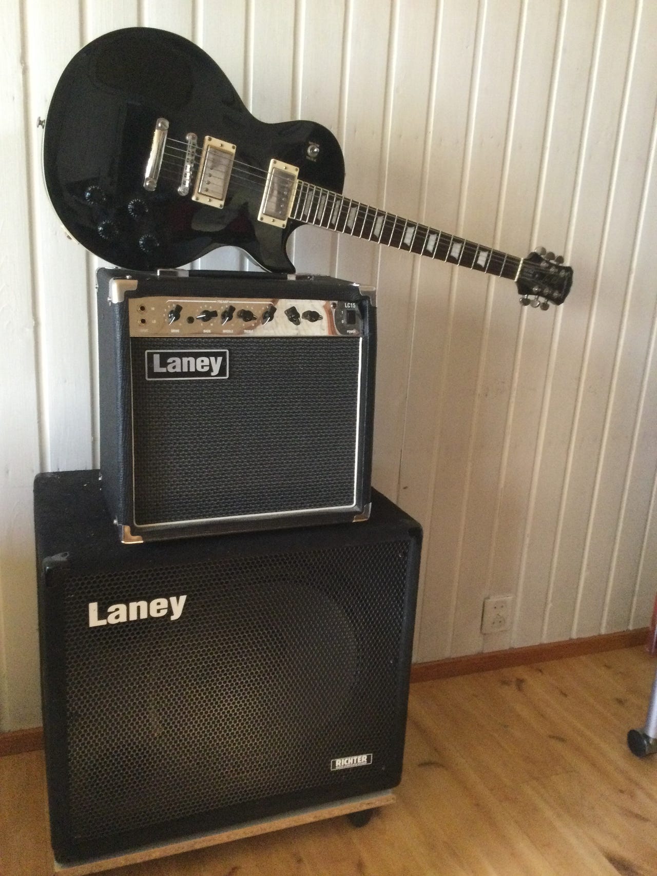 Kitaravahvistin Laney LC15 kombo Tori