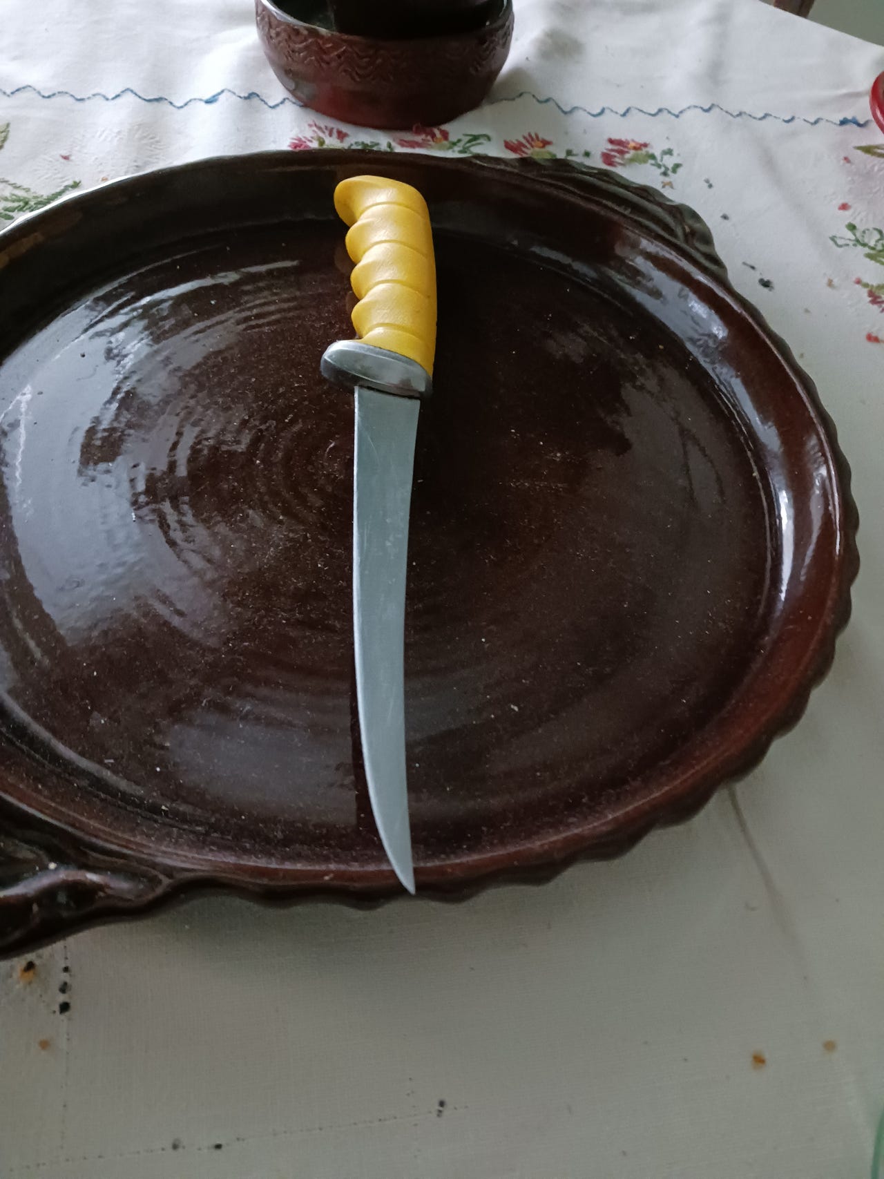 Fileerausveitsi Fileointi veitsi ja lämmönkestävä tarjoilu lautan