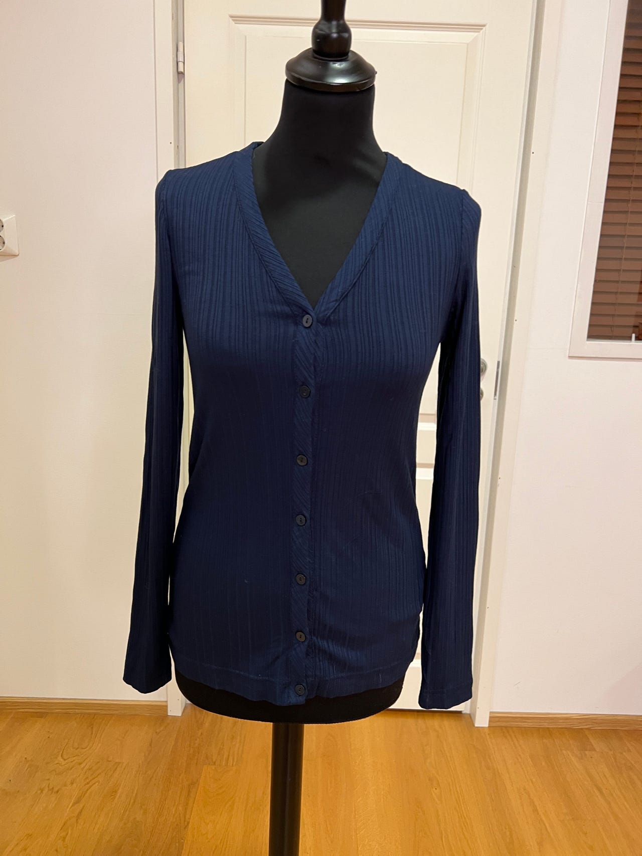 Esprit viskoosi Trikoo Pusero (M)