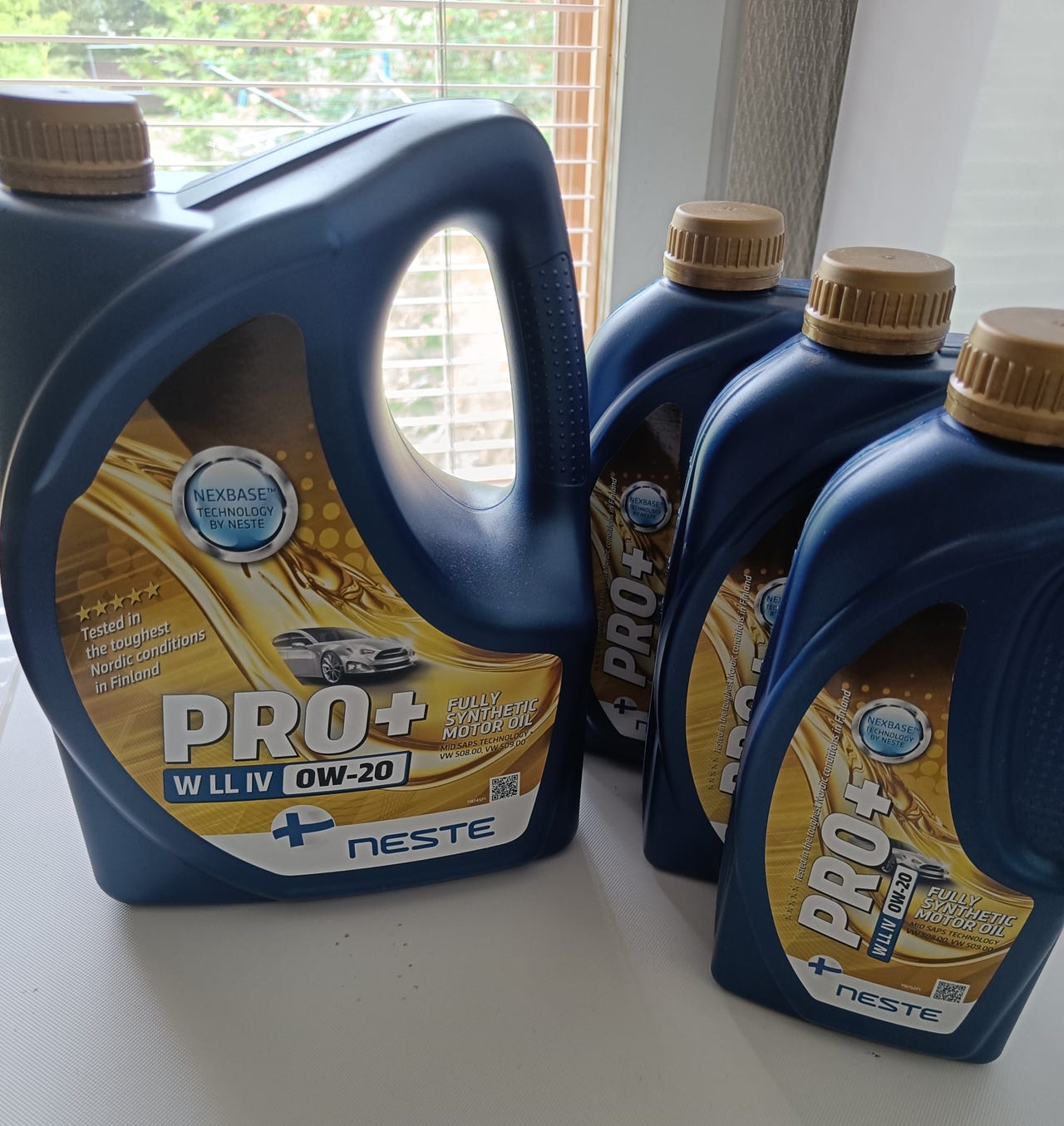 6-litraa Neste Pro+ longlife 0w-20 täyssynteettistä öljyä