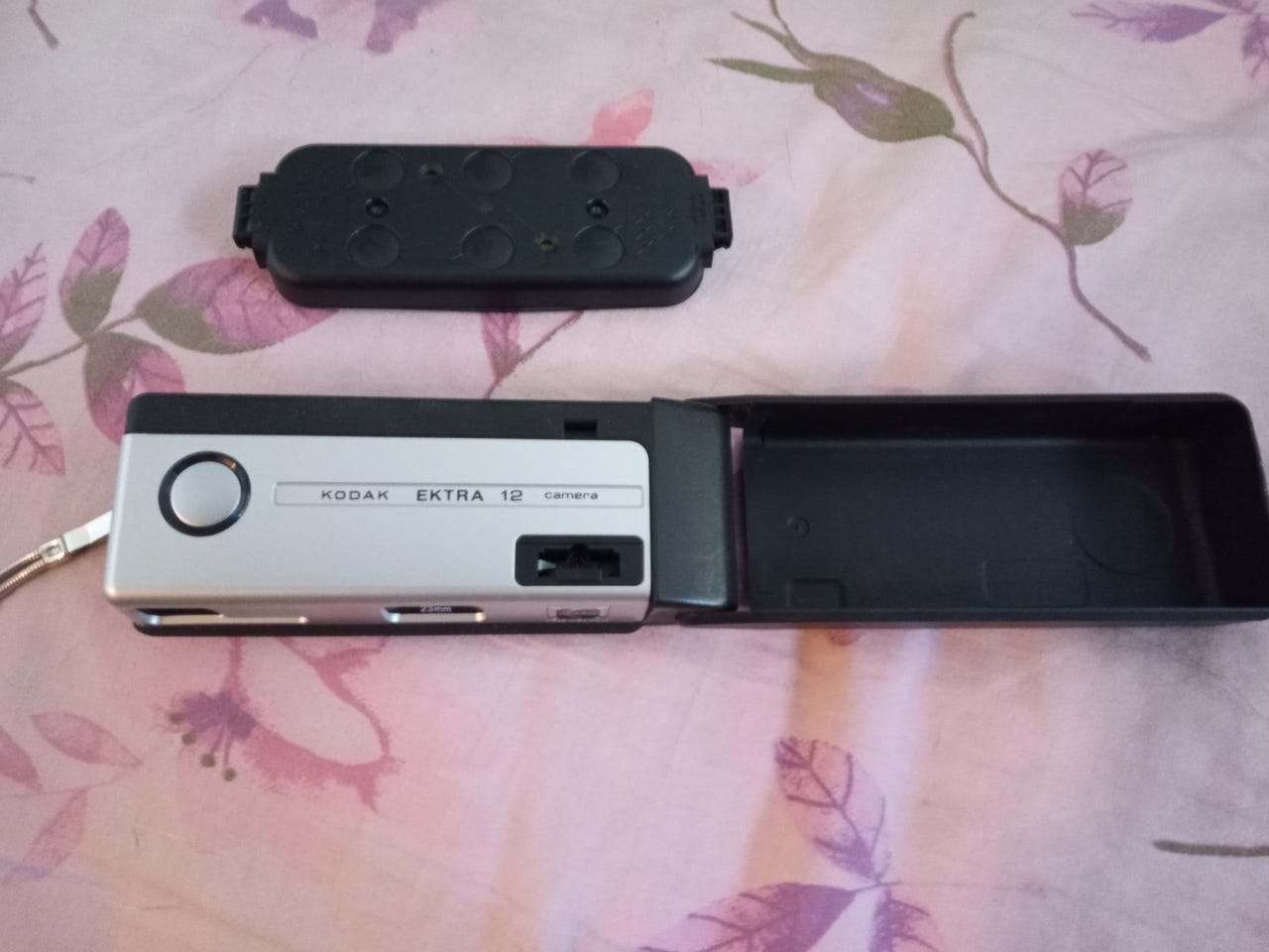 Vintage Kodak Ektra 12  1978