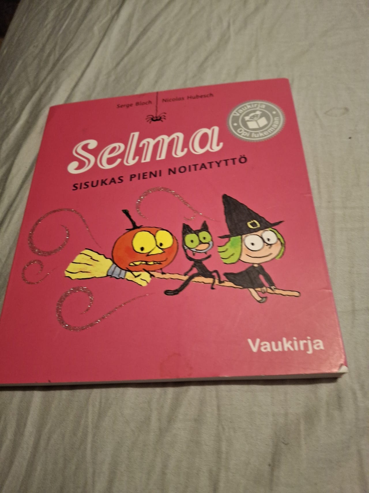 Selma sisukas pieni noitatyttö