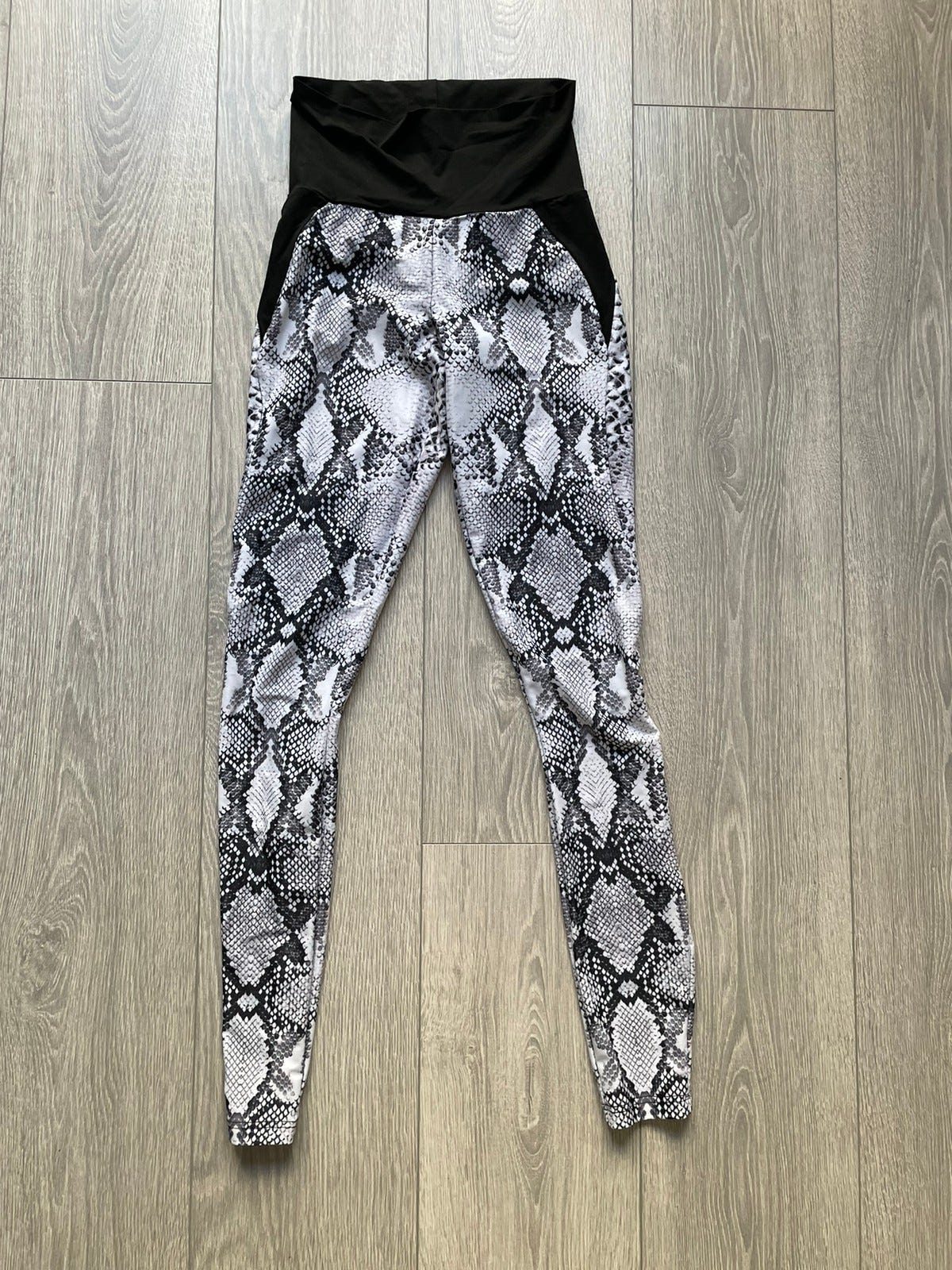 Biancaneven legginsit xsu{d83e}u{dd0d}