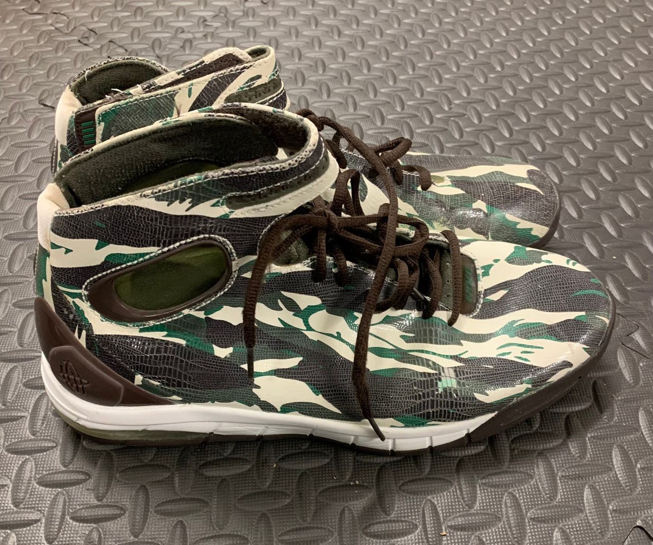 Nike air max huarache 2k4 camo best sale