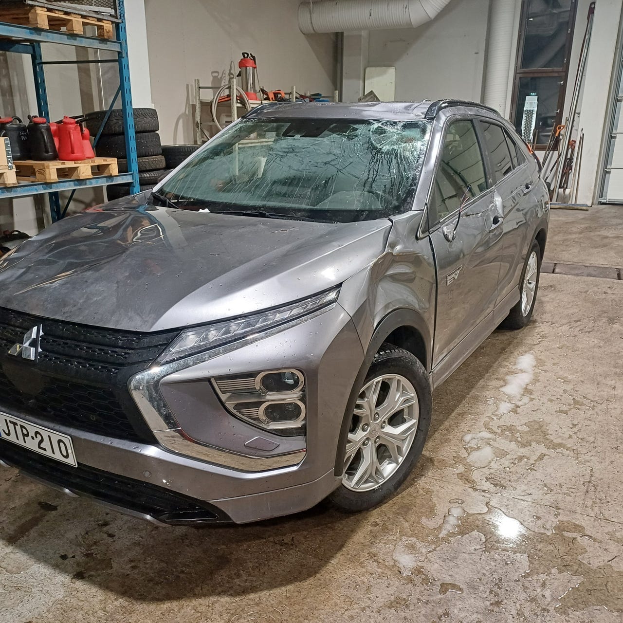 Mitsubishi Eclipse Cross 2.4 bensa hybridi 2022