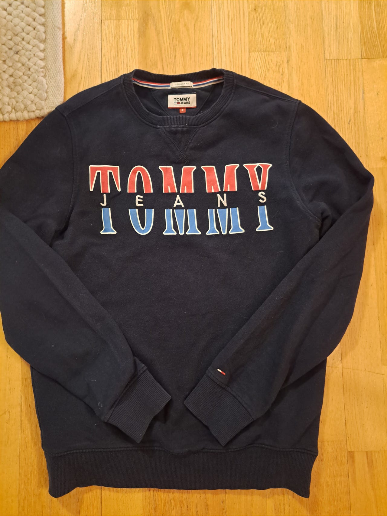 Tommy Hilfiger collegepusero