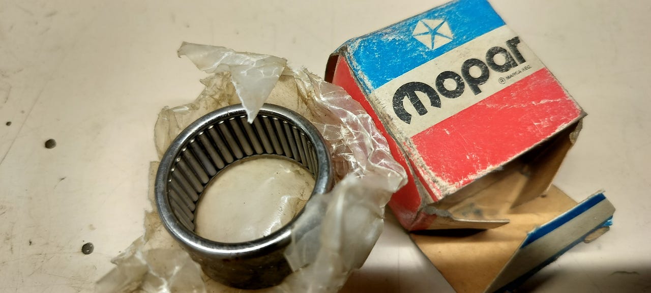 NOS Mopar laakeri