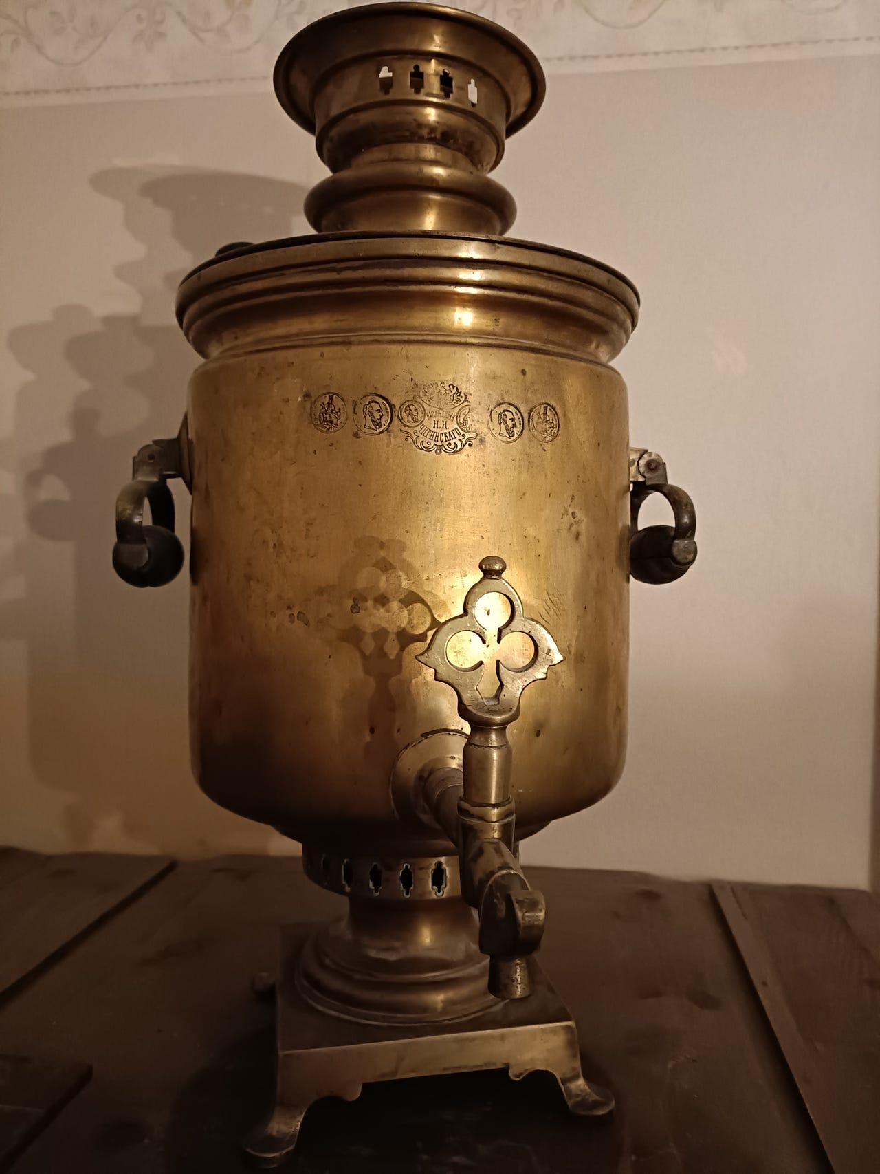 Antiikki Iso Samovaari Chiginskago Venäjän Imperia 1800-luku