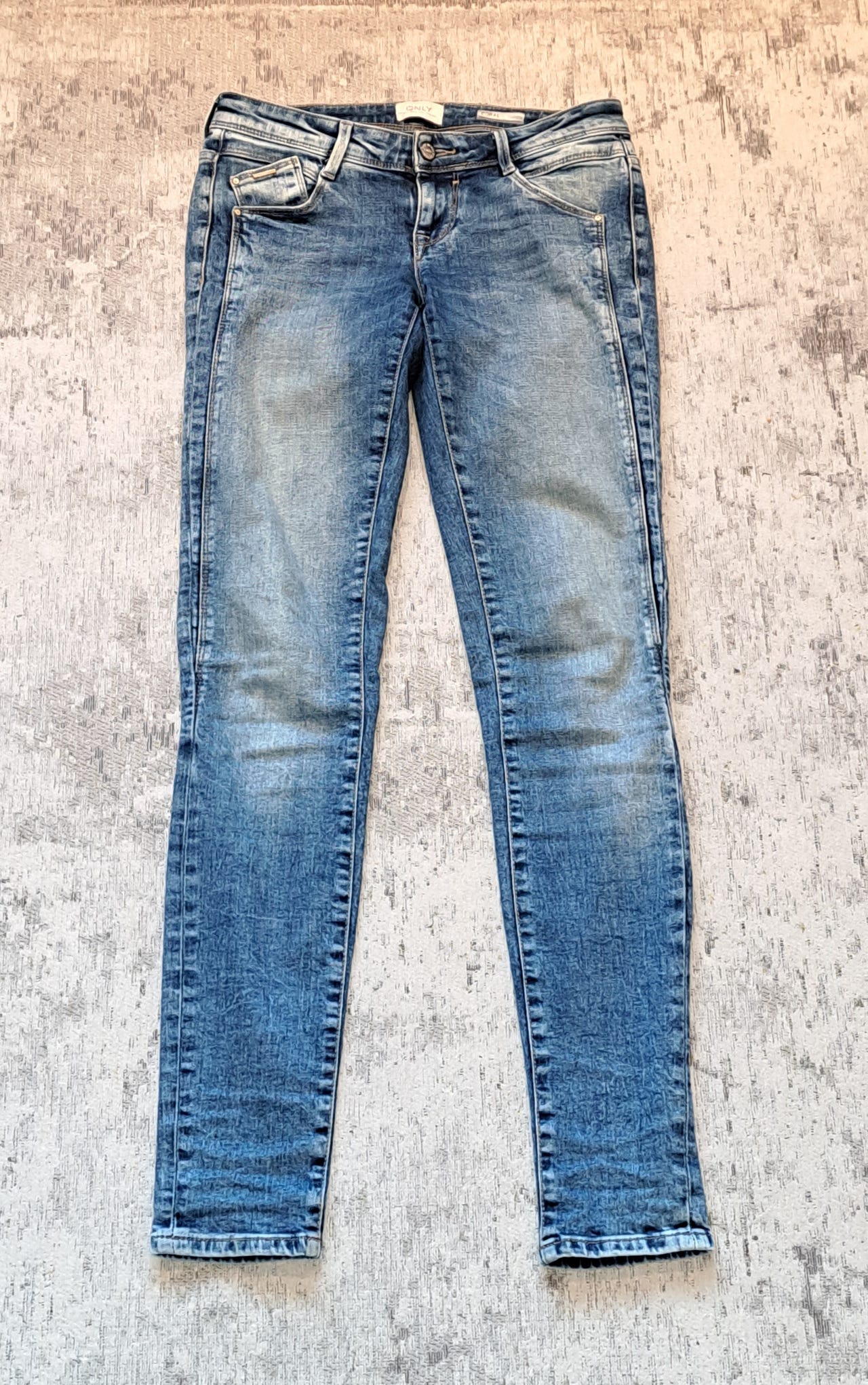 Only -farkut, 27/32