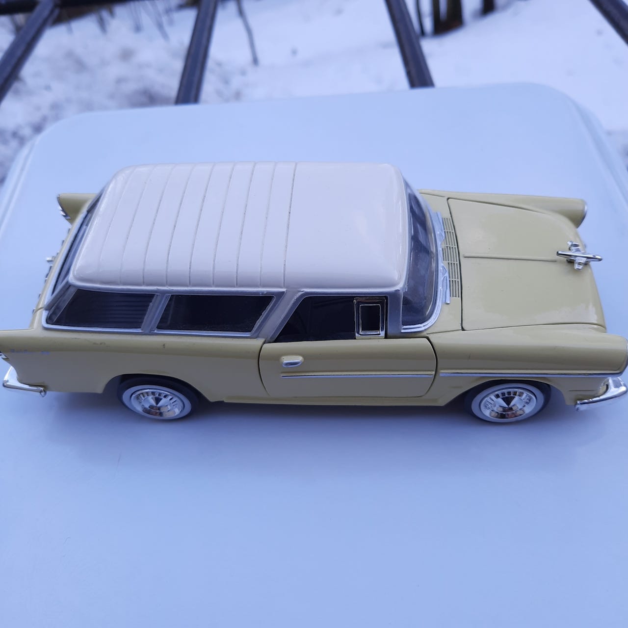 Chevrolet 1:24 auto