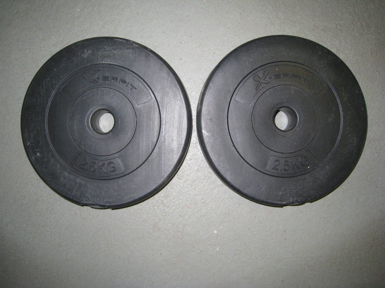 levypaino-2-kpl-x-2-5-kg-tori