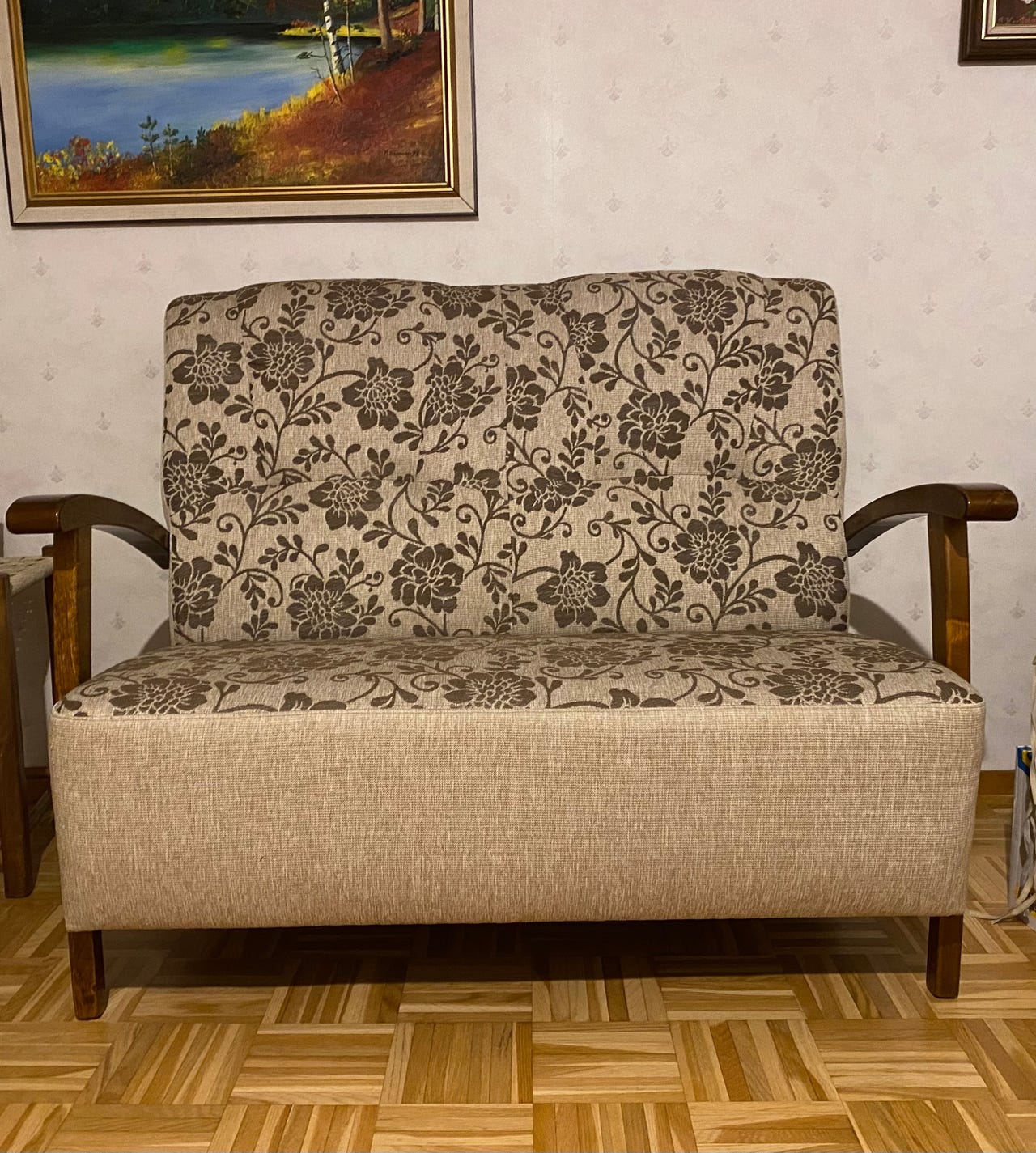 2 istuttava sohva