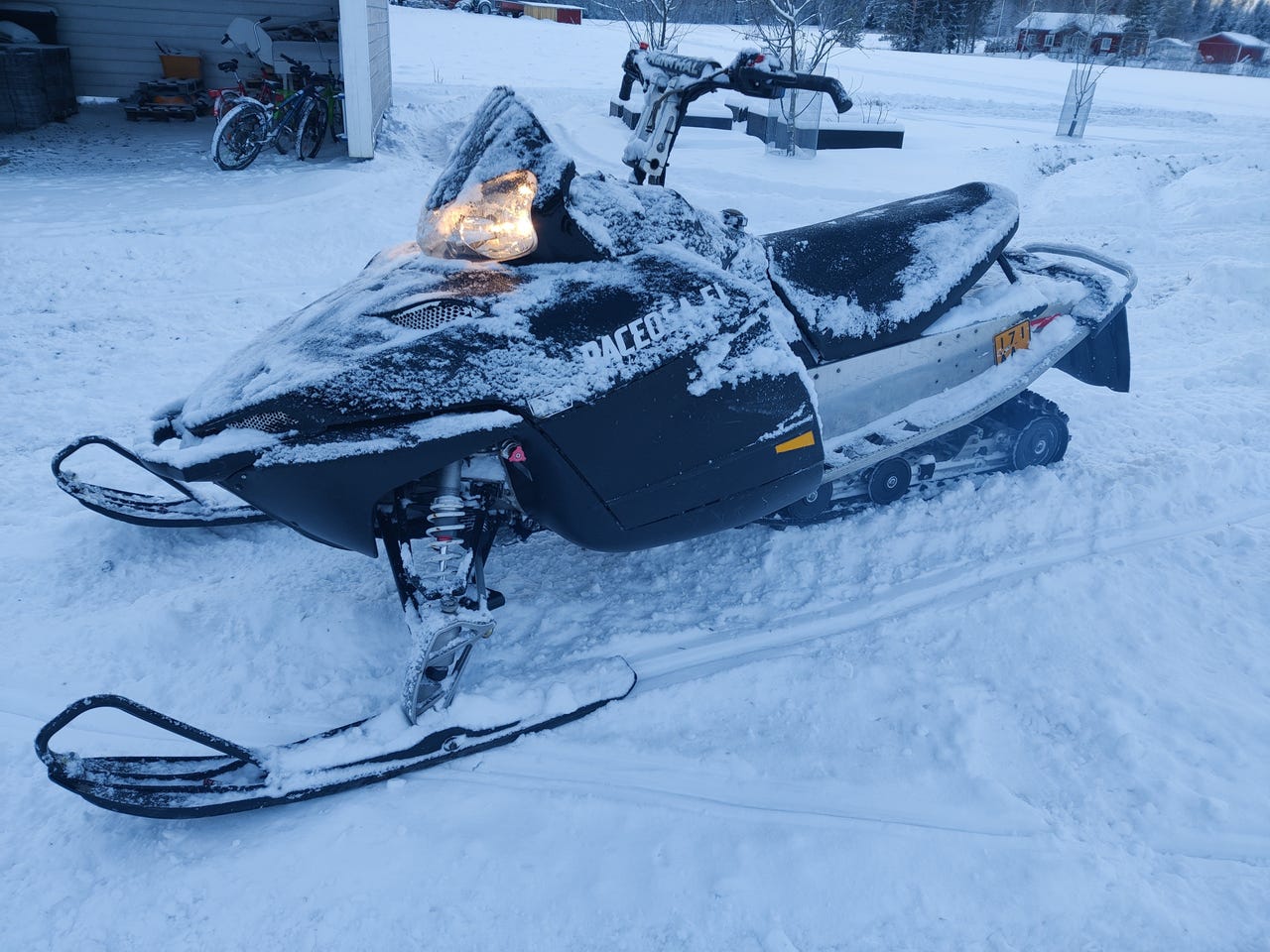 Polaris iq700dragon