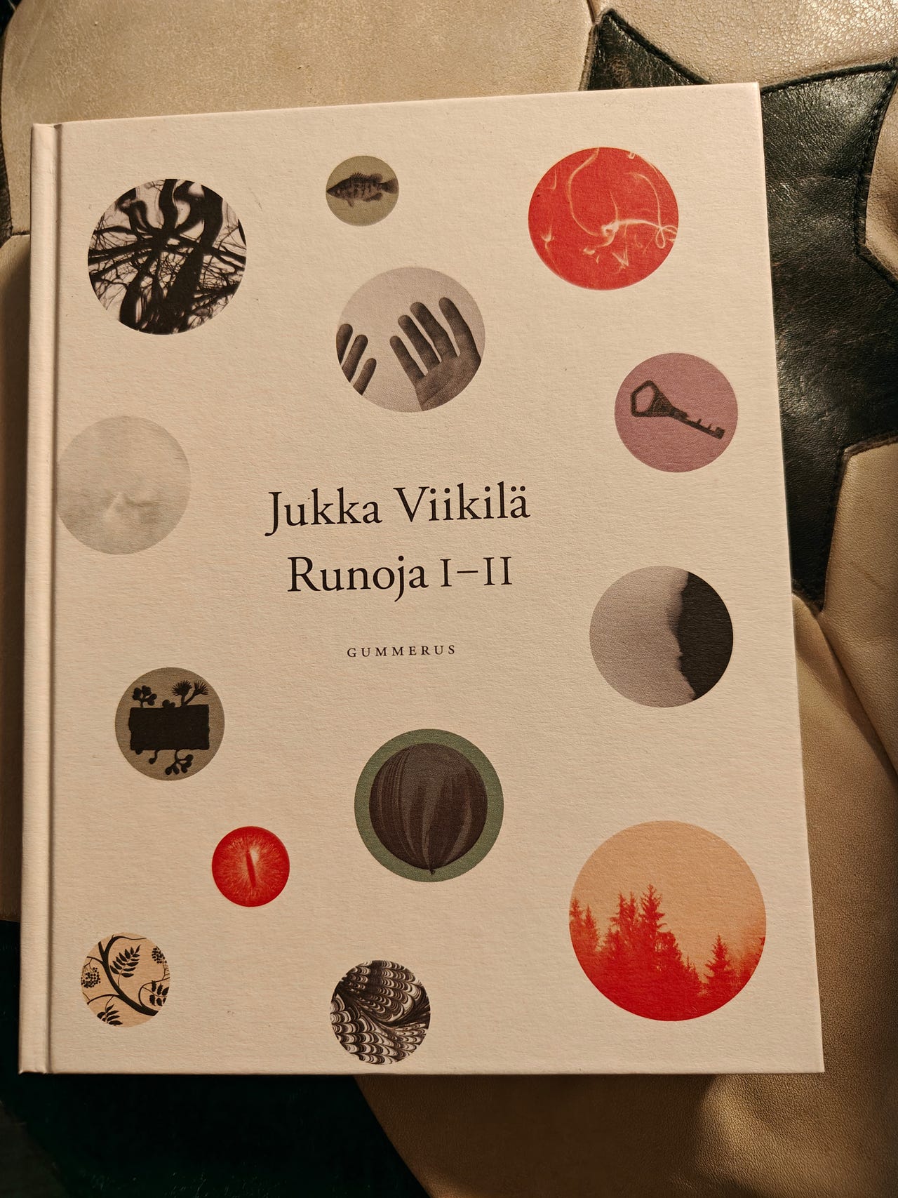 KIRJA Jukka Viikil Runoja 1 2 Tori KIRJA Jukka Viikil Runoja 1 2 Tori
