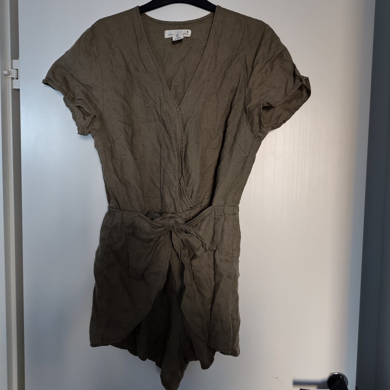 Oliivi värinen pellavainen shortsihaalari 36