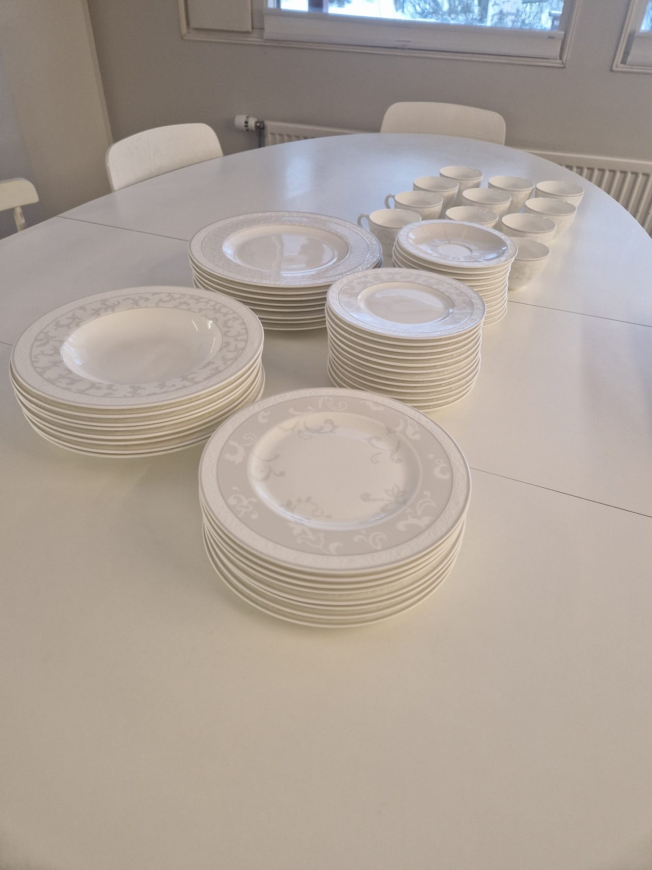 Villeroy & Boch Gray Pearl Pickle Dish 22cm