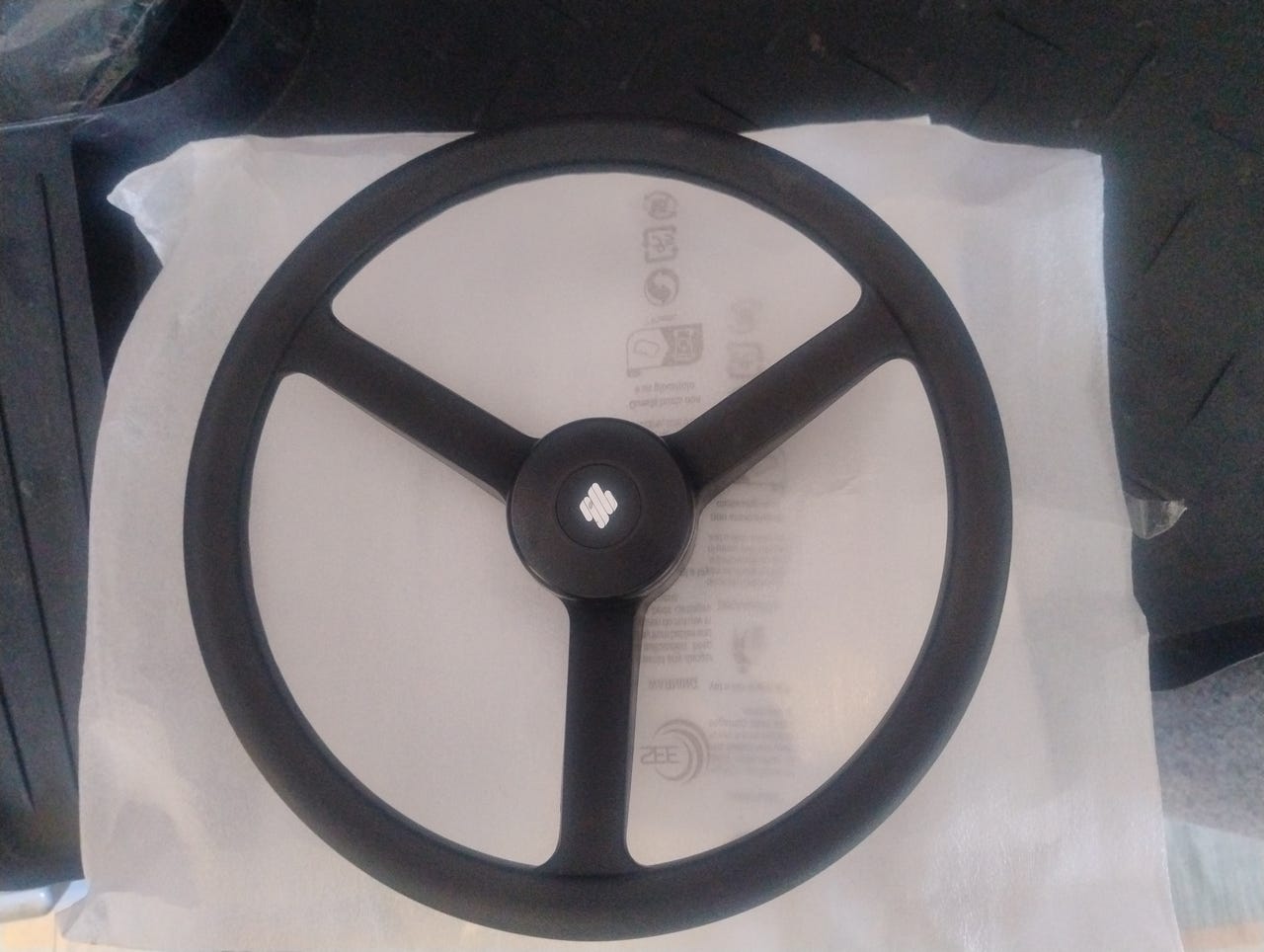 Uusi Ultraflex V32 veneen ohjauspyörä.t | Tori