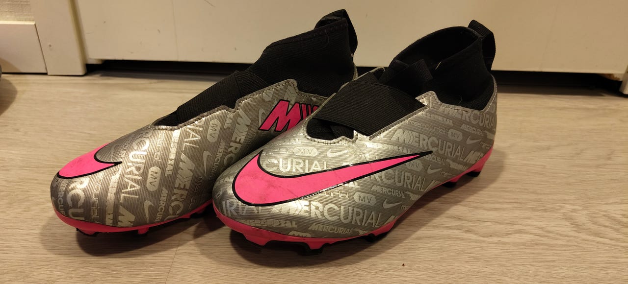 Mercurial MG football boots