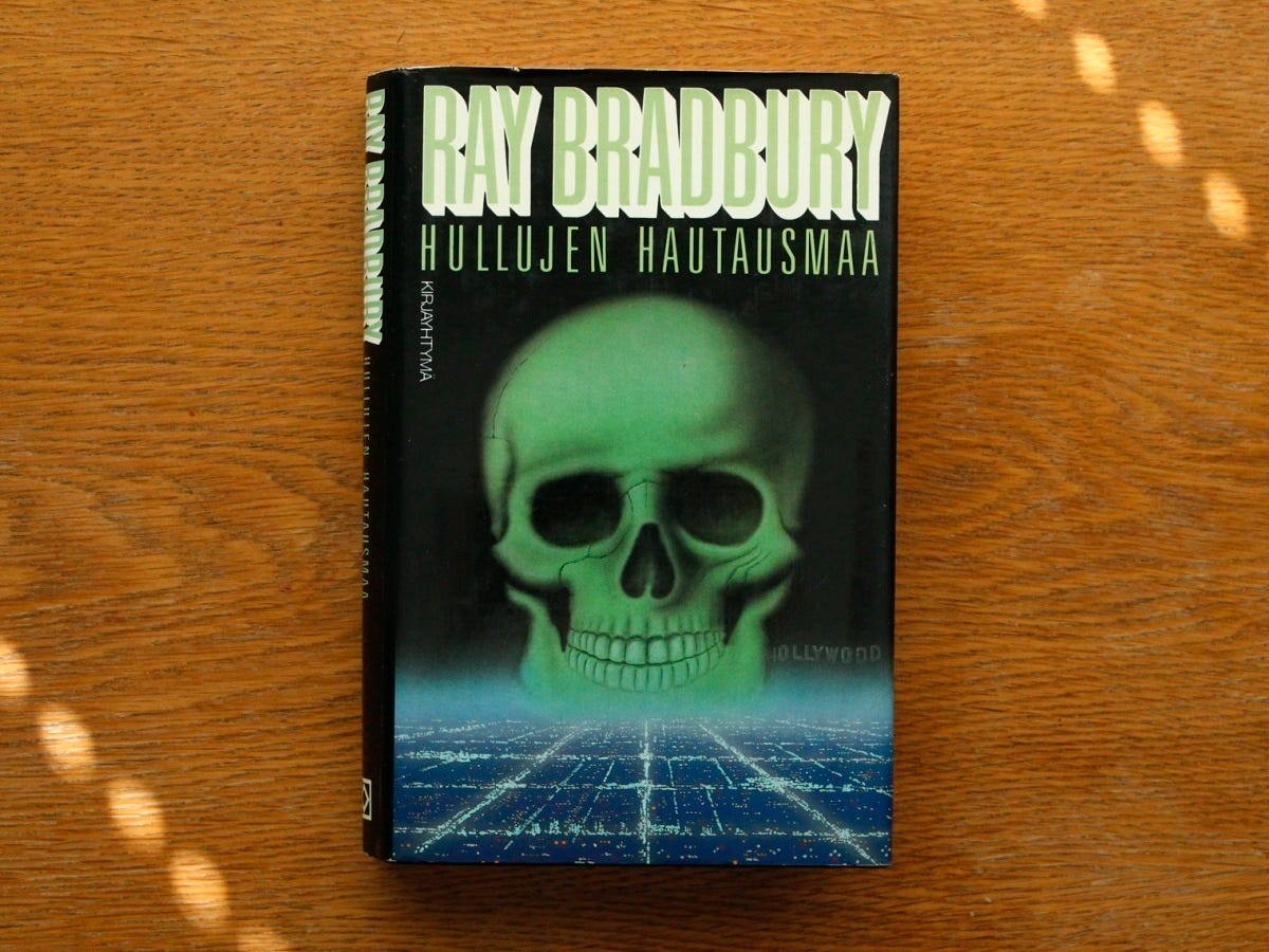 Ray Bradbury Hullujen Hautausmaa