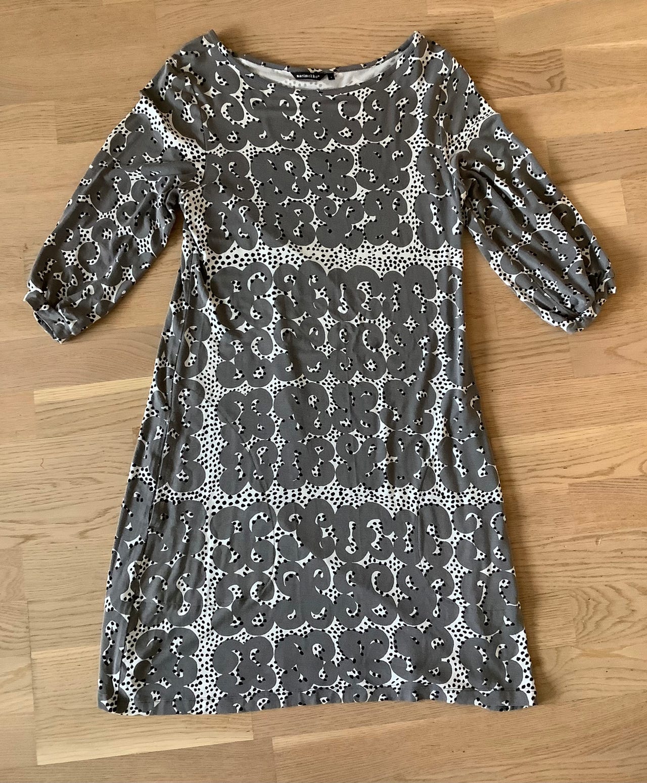 MARIMEKKO musta/valk/harmaa mekko S, käyttämätön