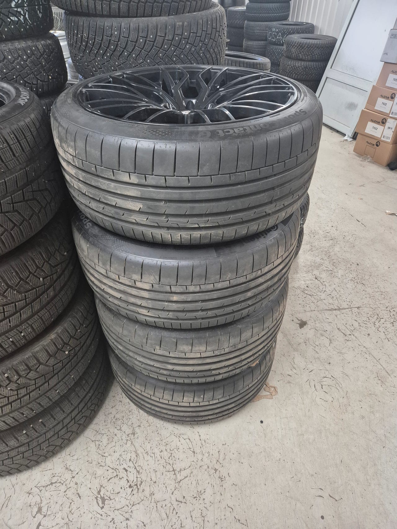 295/35r23 continental 5x130 alut