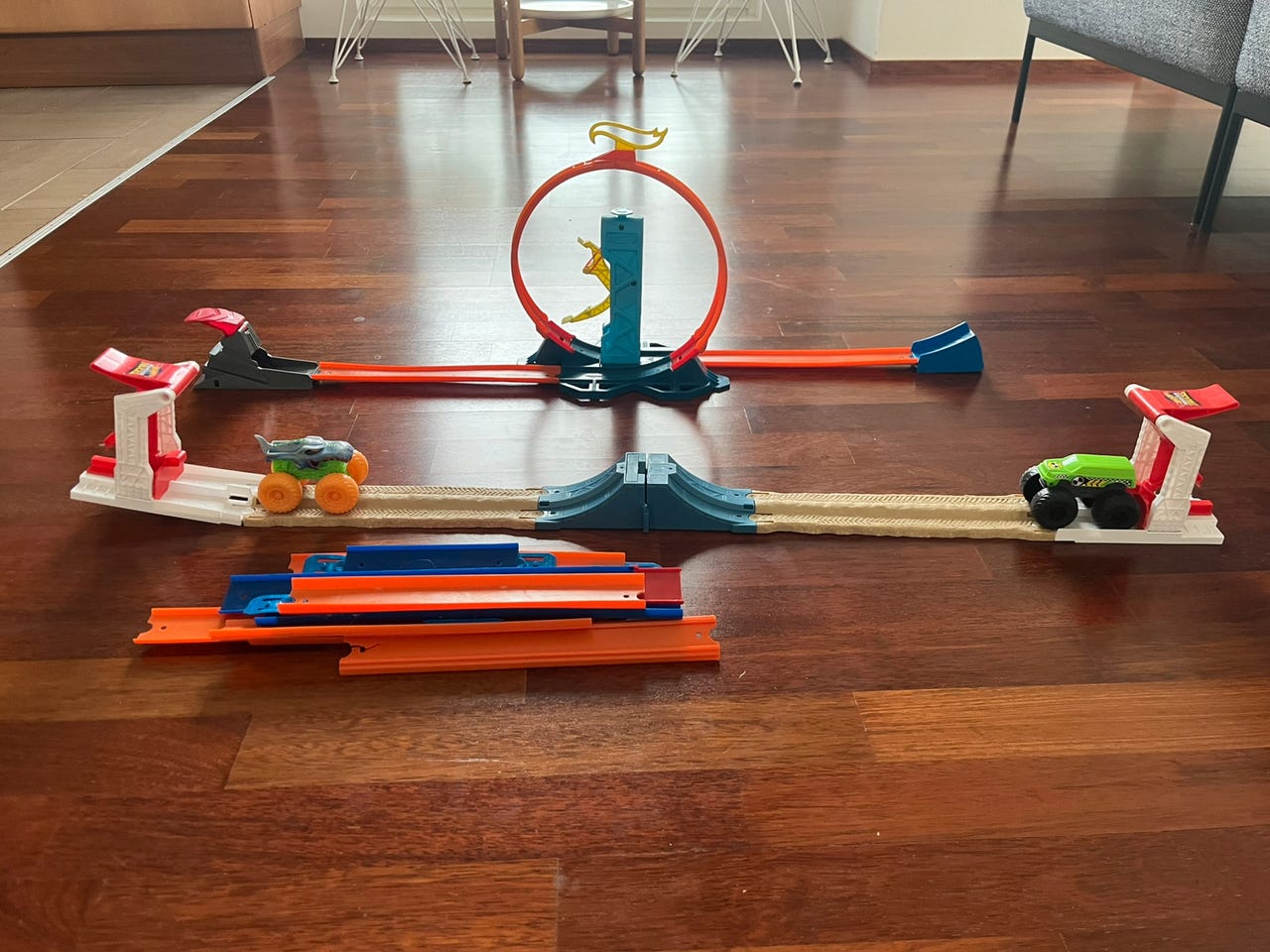 hot-wheels-monster-truck-rata-ja-action-loop-rata-tori