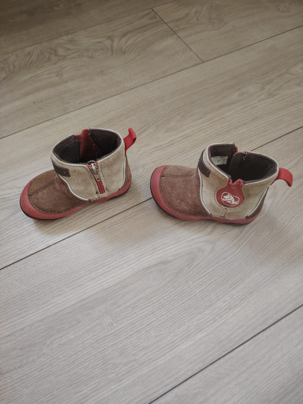 Crocs kengät välikauteen