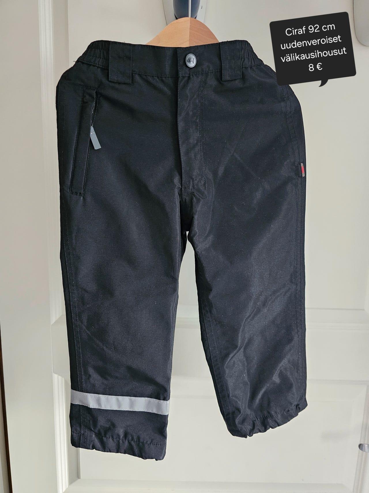 Uudenveroisia välikausihousuja 92 cm