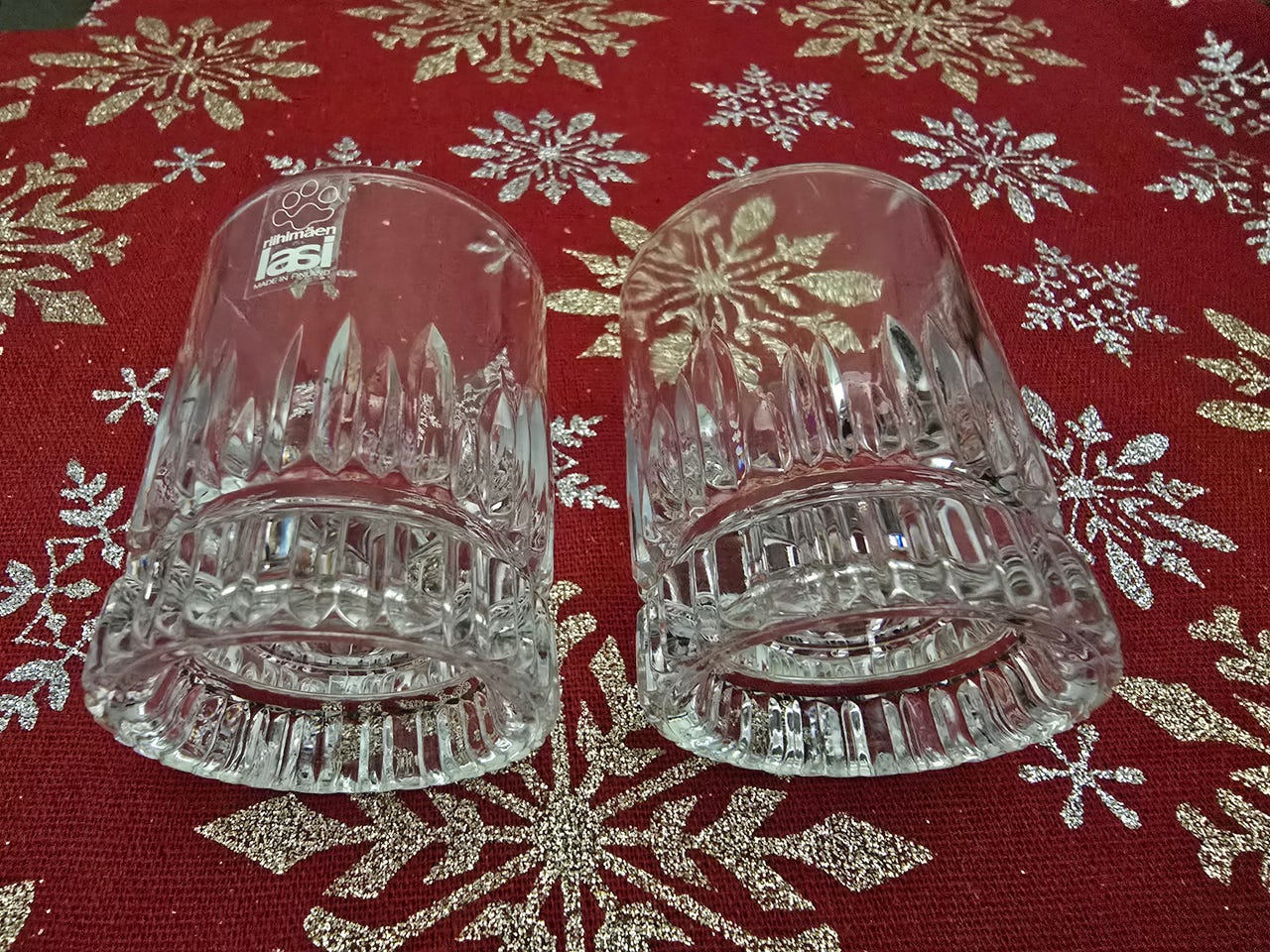 Whisky lasit Helena Tynell